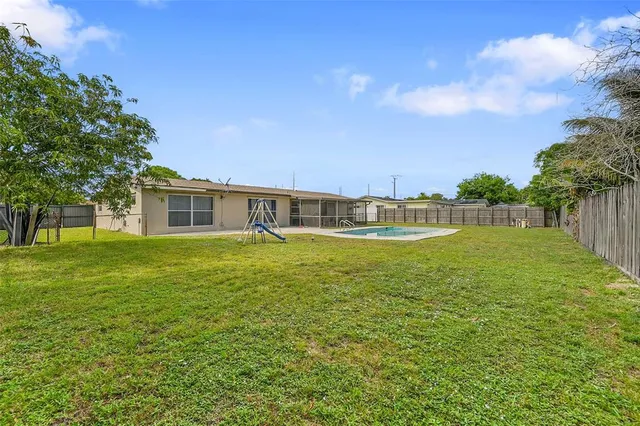 $569,999 | 300 Kathy Lane, Margate, FL 33068