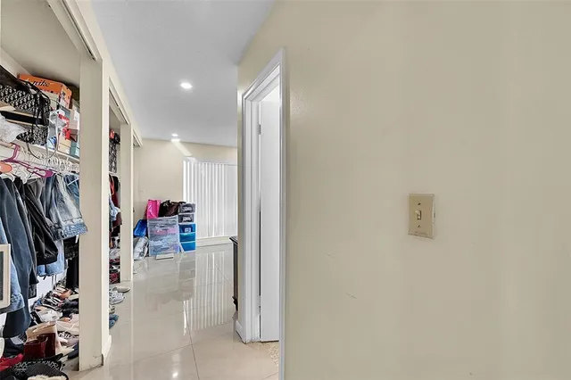 $569,999 | 300 Kathy Lane, Margate, FL 33068