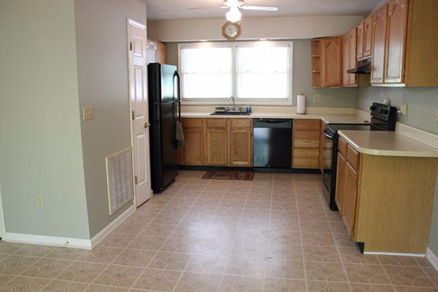 682 Tall Tree Road Wirtz, VA 24184 - Photo 5 of 30 Kitchen
