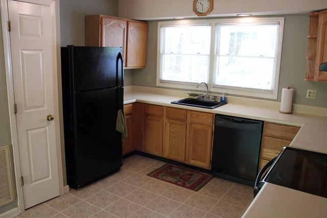 682 Tall Tree Road Wirtz, VA 24184 - Photo 6 of 30 Kitchen w/Pantry