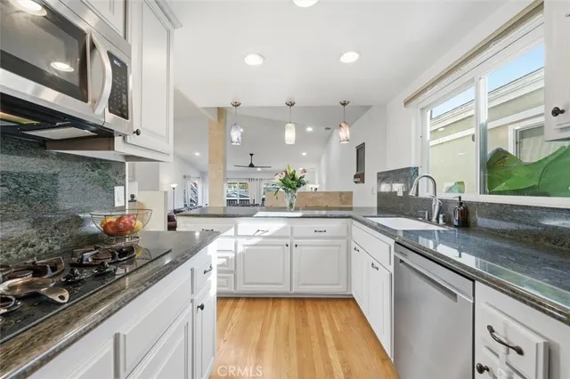 $1,660,000 | 1805 Stanford Avenue, Redondo Beach, CA 90278