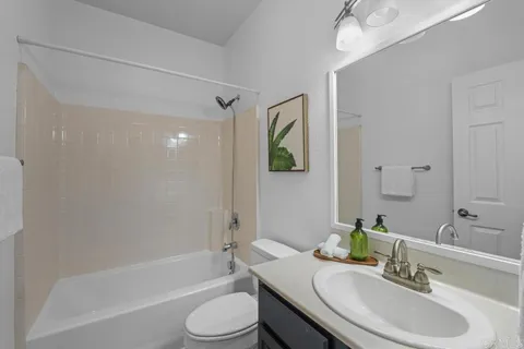 $659,000 | 5511 Old Ranch Road, Unit 19, Oceanside, CA 92057