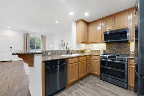 $659,000 | 5511 Old Ranch Road, Unit 19, Oceanside, CA 92057