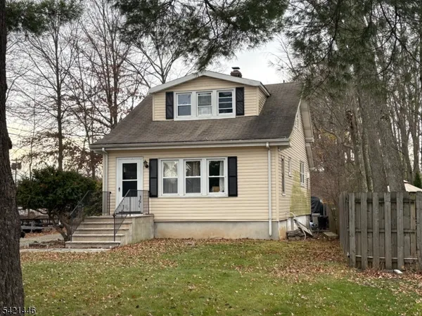$629,000 | 317 Plainfield Avenue, Berkeley Heights, NJ 07922