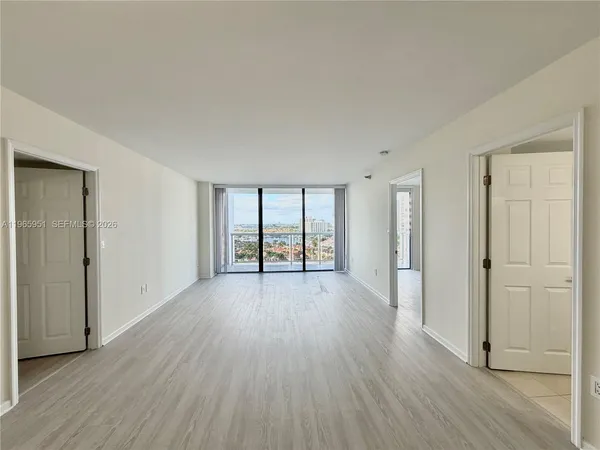 $2,700 | 20515 East Country Club Drive, Unit 1642, Aventura, FL 33180