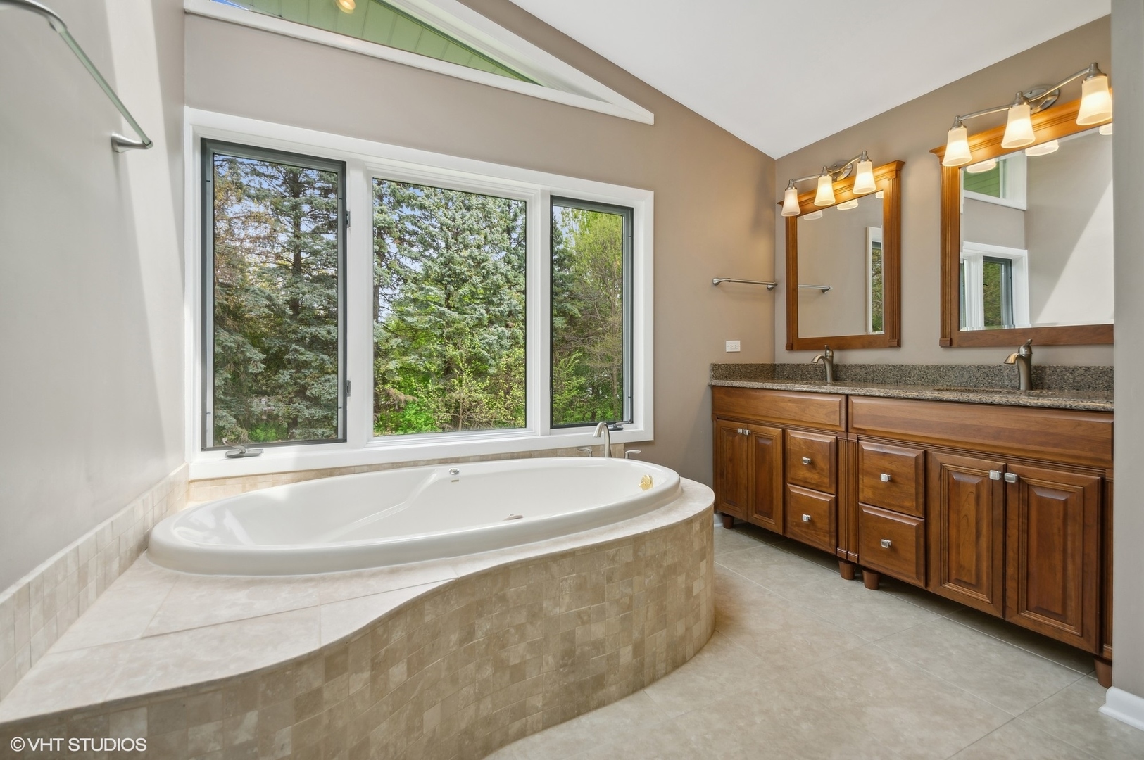 424 Otis Road Barrington, IL 60010 - Photo 23 of 44 Gallery Image 23