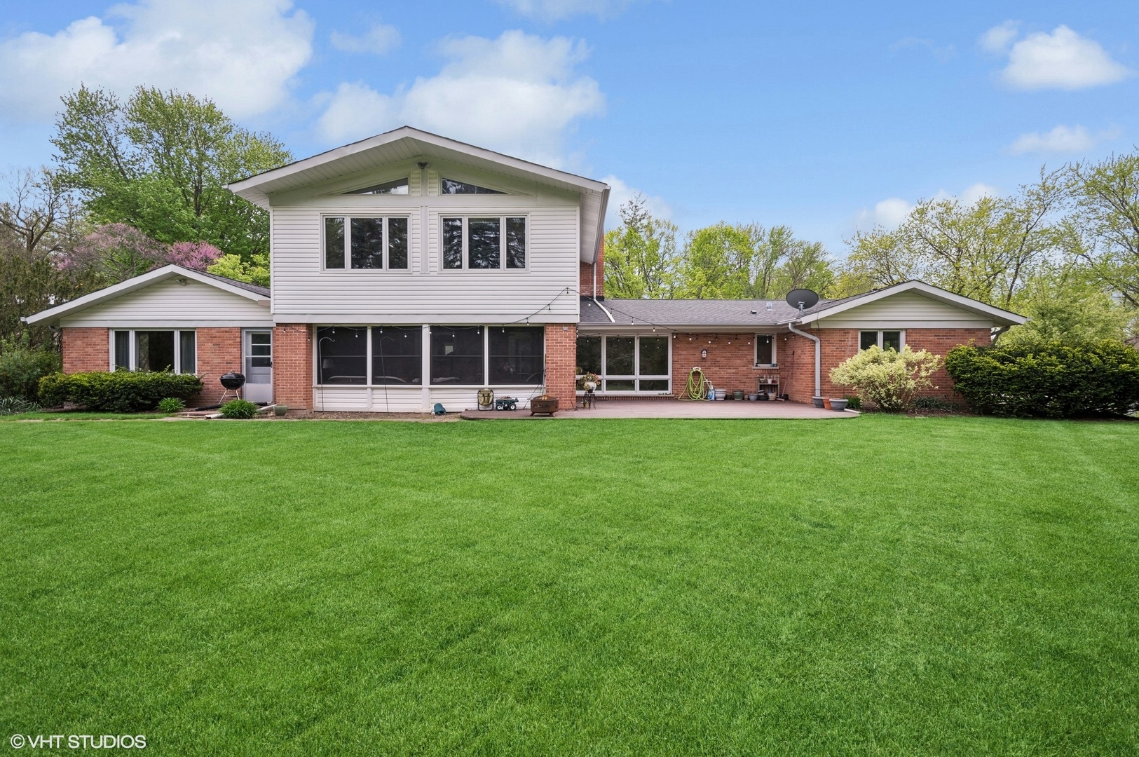 424 Otis Road Barrington, IL 60010 - Photo 38 of 44 Gallery Image 38