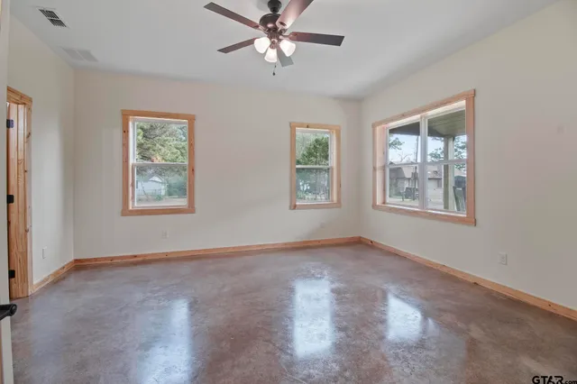 $300,000 | 700 Anderson County Road 308, Frankston, TX 75763