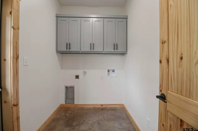 $300,000 | 700 Anderson County Road 308, Frankston, TX 75763