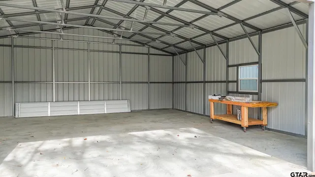 $300,000 | 700 Anderson County Road 308, Frankston, TX 75763