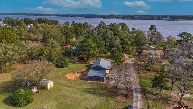 $300,000 | 700 Anderson County Road 308, Frankston, TX 75763