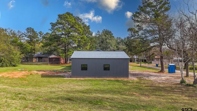 $300,000 | 700 Anderson County Road 308, Frankston, TX 75763