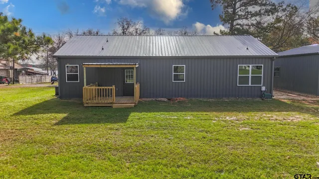 $300,000 | 700 Anderson County Road 308, Frankston, TX 75763
