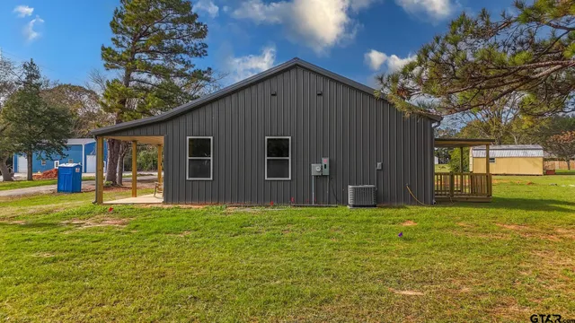 $300,000 | 700 Anderson County Road 308, Frankston, TX 75763