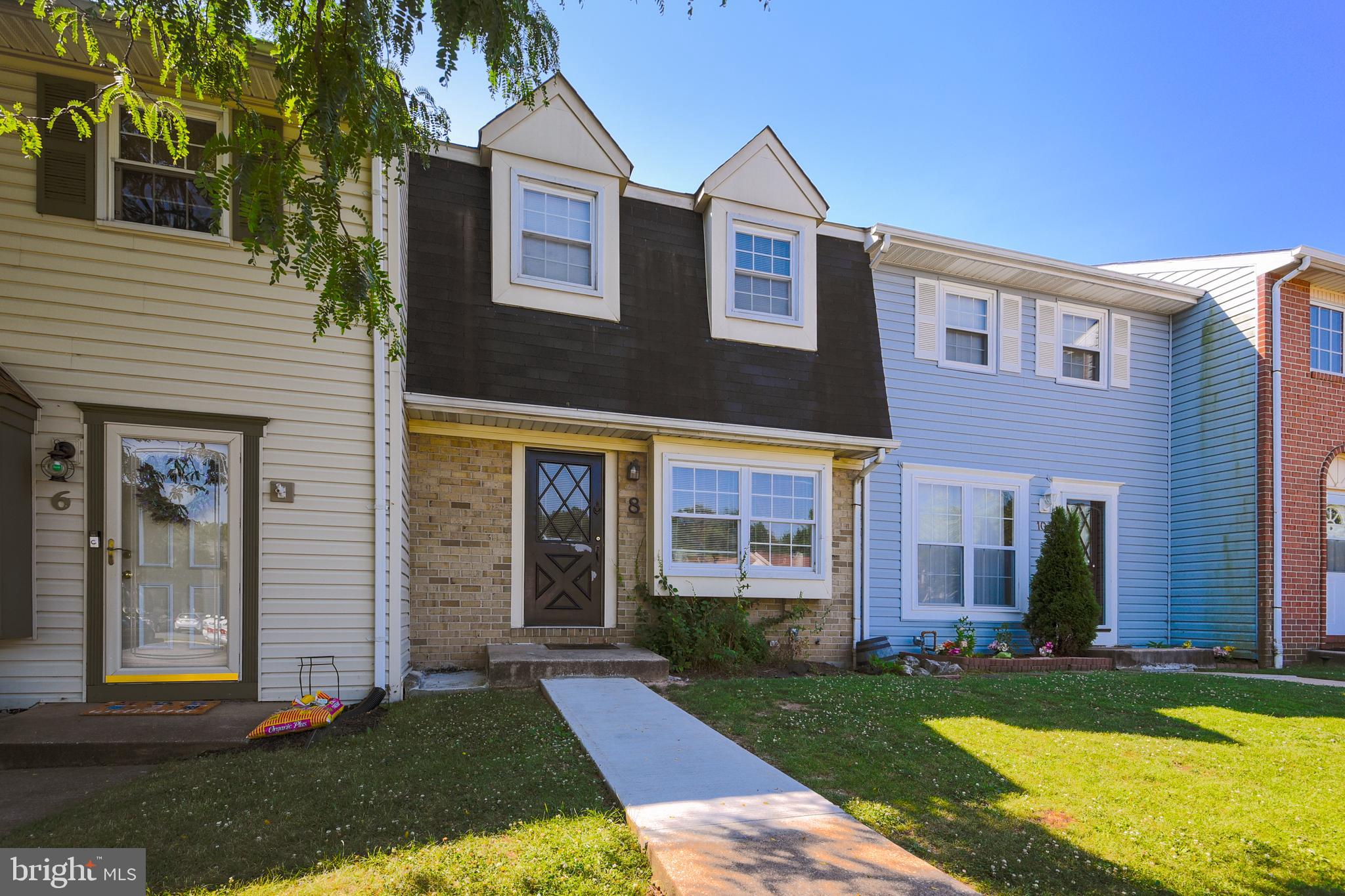 8 King Richard Court Rosedale, MD 21237 - Photo 2 of 19