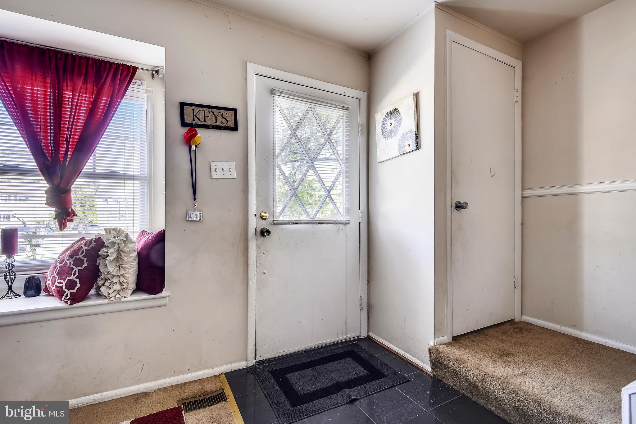 8 King Richard Court Rosedale, MD 21237 - Photo 5 of 19