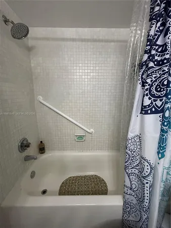 $2,000 | 200 Gate Road, Unit 207, Hollywood, FL 33024