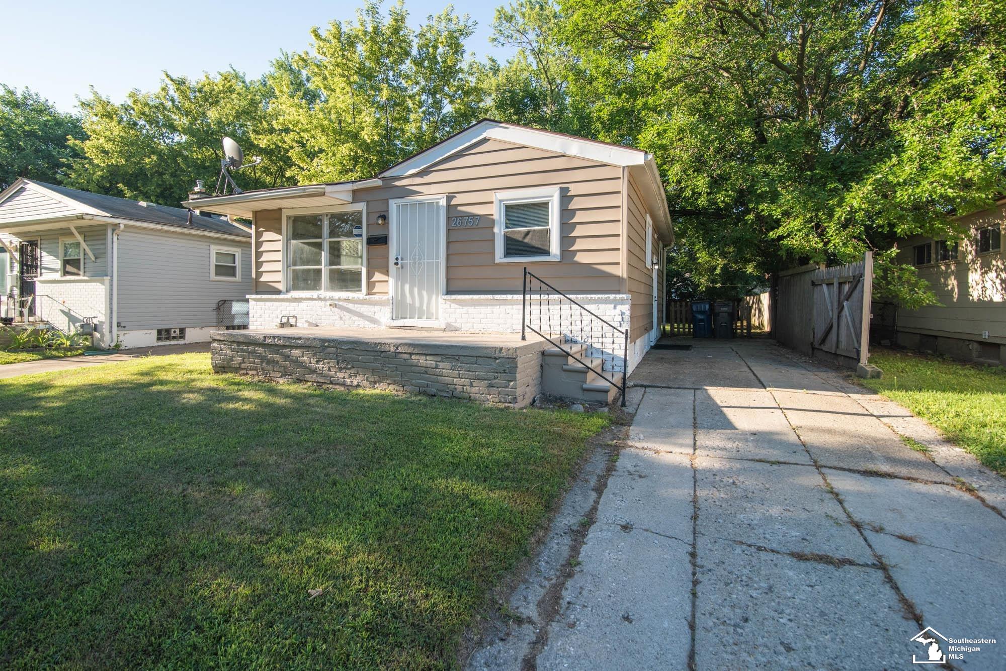 26757 Colgate Street Inkster, MI 48141 - Photo 11 of 13 50084649-10.JPG