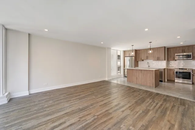 $4,150 | 227 East Walton Place, Unit 8E, Chicago, IL 60611