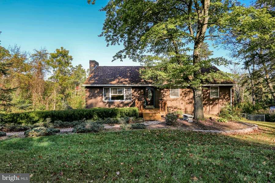 95 Bass Lake Road Etters, PA 17319 - Photo 2 of 24 Gallery Image 2