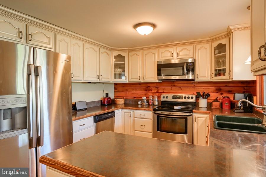 95 Bass Lake Road Etters, PA 17319 - Photo 8 of 24 Gallery Image 8
