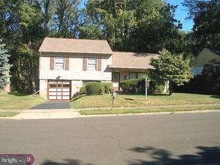 1053 Anna Road Huntingdon Valley, PA 19006 - Photo 1 of 6 Gallery Image 1