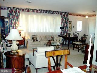 1053 Anna Road Huntingdon Valley, PA 19006 - Photo 2 of 6 Gallery Image 2
