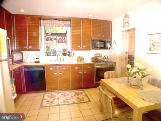 1053 Anna Road Huntingdon Valley, PA 19006 - Photo 4 of 6 Gallery Image 4