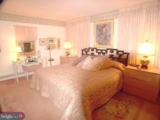 1053 Anna Road Huntingdon Valley, PA 19006 - Photo 5 of 6 Gallery Image 5