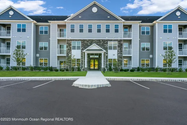 $240,990 | 750 Lighthouse Drive, Unit 1112, Barnegat, NJ 08005