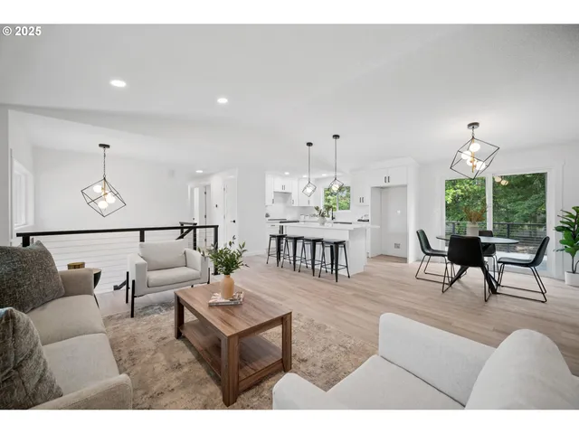 $559,999 | 3250 Southwest Binford Lake Parkway, Gresham, OR 97080