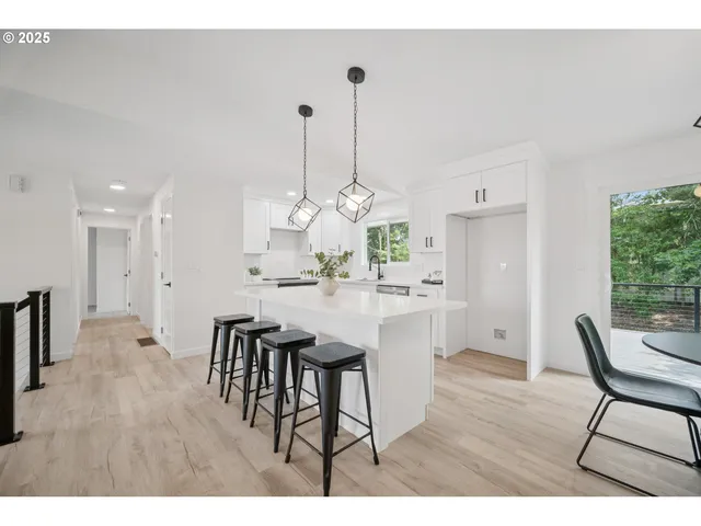 $559,999 | 3250 Southwest Binford Lake Parkway, Gresham, OR 97080