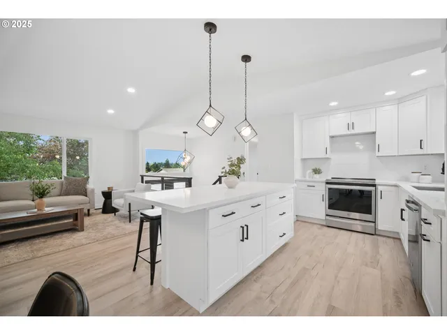 $559,999 | 3250 Southwest Binford Lake Parkway, Gresham, OR 97080