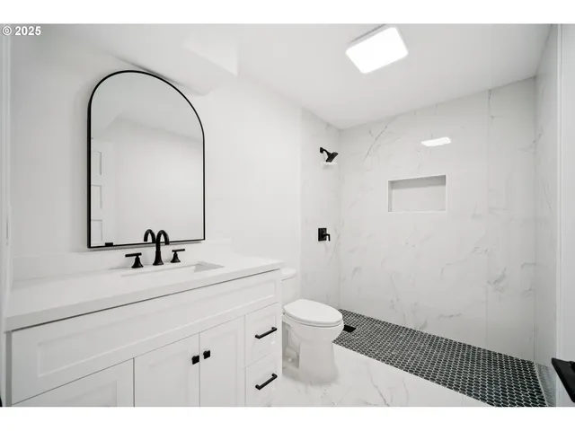 $559,999 | 3250 Southwest Binford Lake Parkway, Gresham, OR 97080