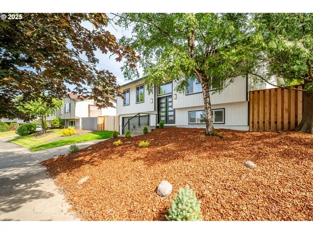 $559,999 | 3250 Southwest Binford Lake Parkway, Gresham, OR 97080