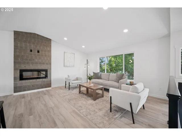 $559,999 | 3250 Southwest Binford Lake Parkway, Gresham, OR 97080