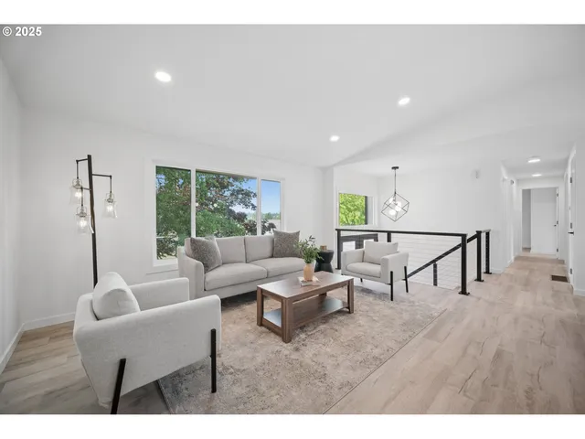 $559,999 | 3250 Southwest Binford Lake Parkway, Gresham, OR 97080