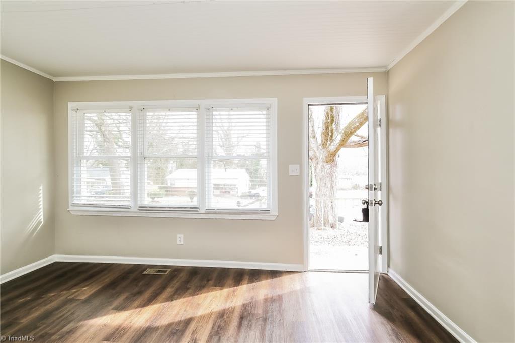 401 Hobson Street High Point, NC 27260 - Photo 4 of 16