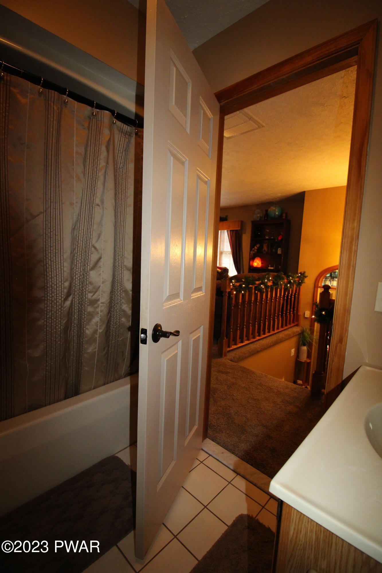 663 Spring Hill Road Moscow, PA 18444 - Photo 37 of 58 Bath