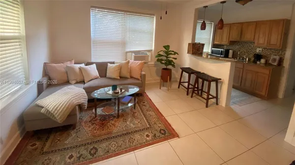 $2,100 | 119 Northeast 7th Avenue, Unit 8, Delray Beach, FL 33483