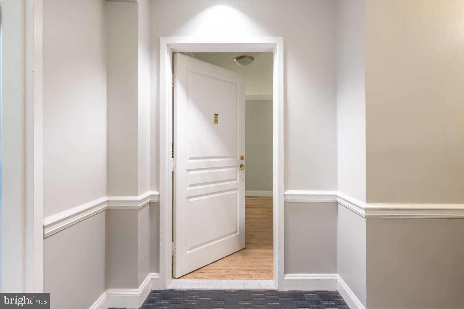 5575 Seminary Road, Unit 212 Falls Church, VA 22041 - Photo 3 of 40 Gallery Image 3