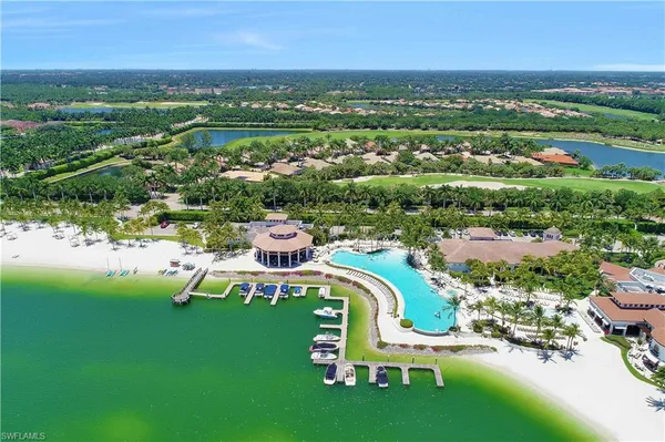 a street sign on the side of building