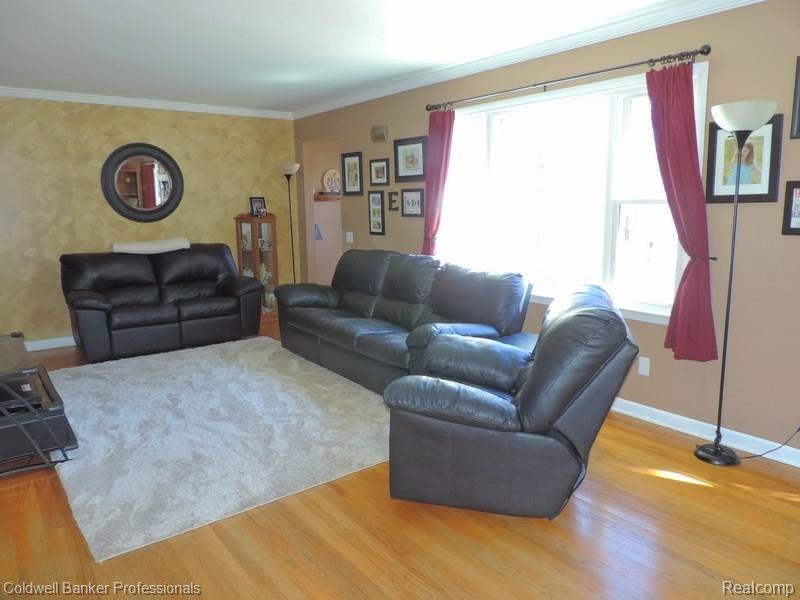 12660 Byron Road Byron, MI 48418 - Photo 12 of 40 DSCN2622.JPG