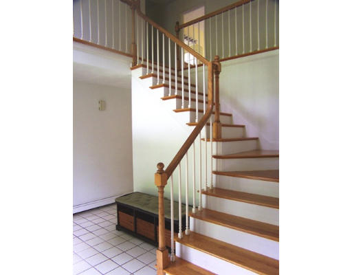 8 Ravens Bluff Andover, MA 01810 - Photo 2 of 20