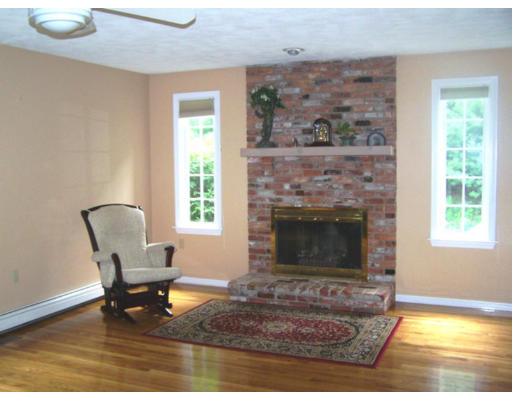 8 Ravens Bluff Andover, MA 01810 - Photo 8 of 20