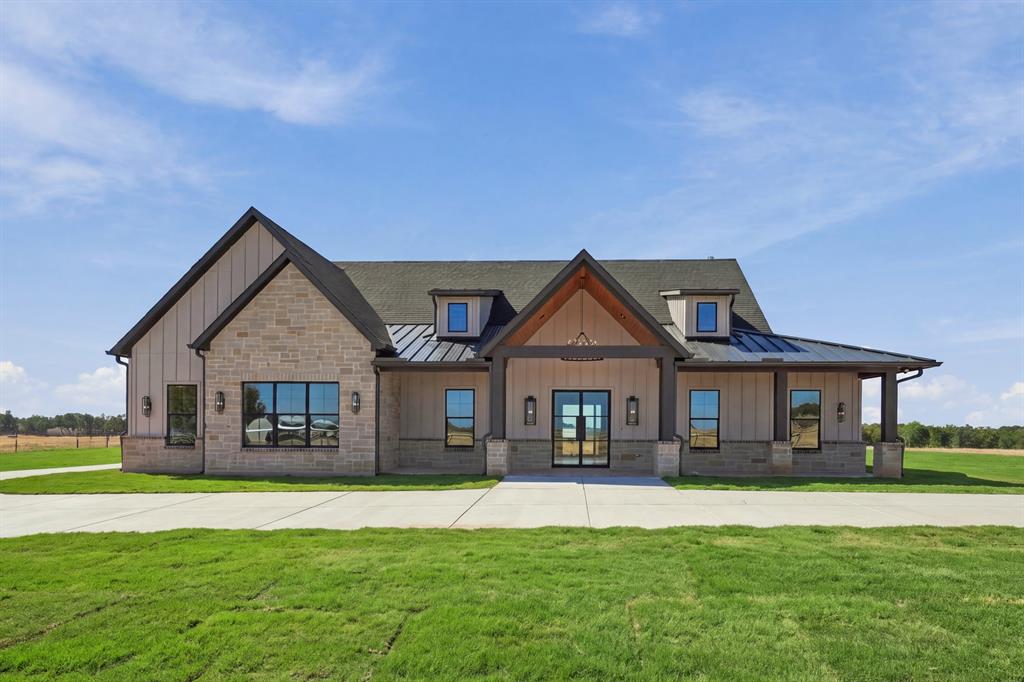 157 Cartwright Park Road Weatherford, TX 76087 - Photo 2 of 40 Gallery Image 2