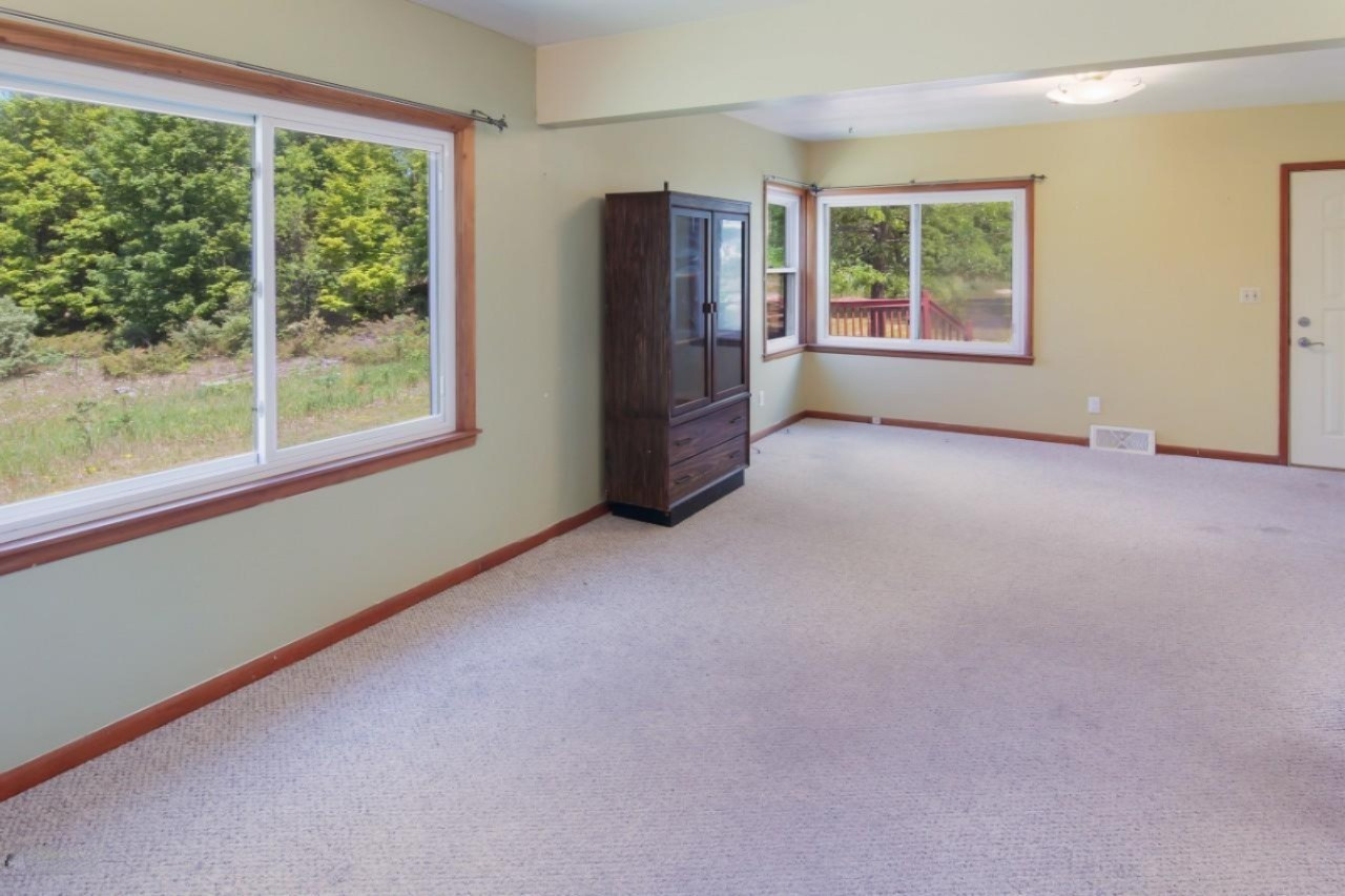 6666 Putney Road Arcadia, MI 49613 - Photo 13 of 48 IMG_0581-Edit-1280