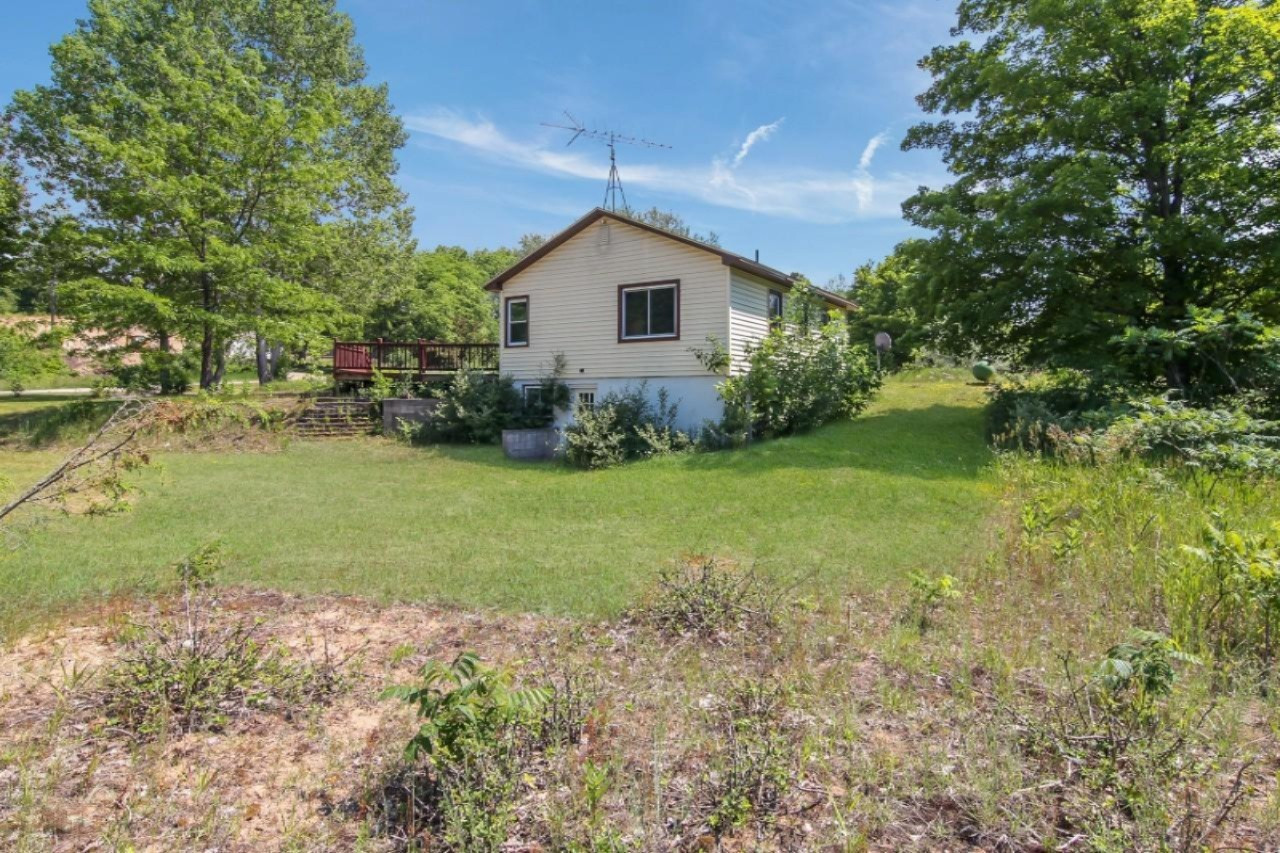 6666 Putney Road Arcadia, MI 49613 - Photo 41 of 48 IMG_0748-Edit-1280