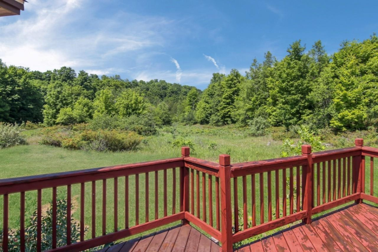 6666 Putney Road Arcadia, MI 49613 - Photo 5 of 48 IMG_0706-Edit-1280