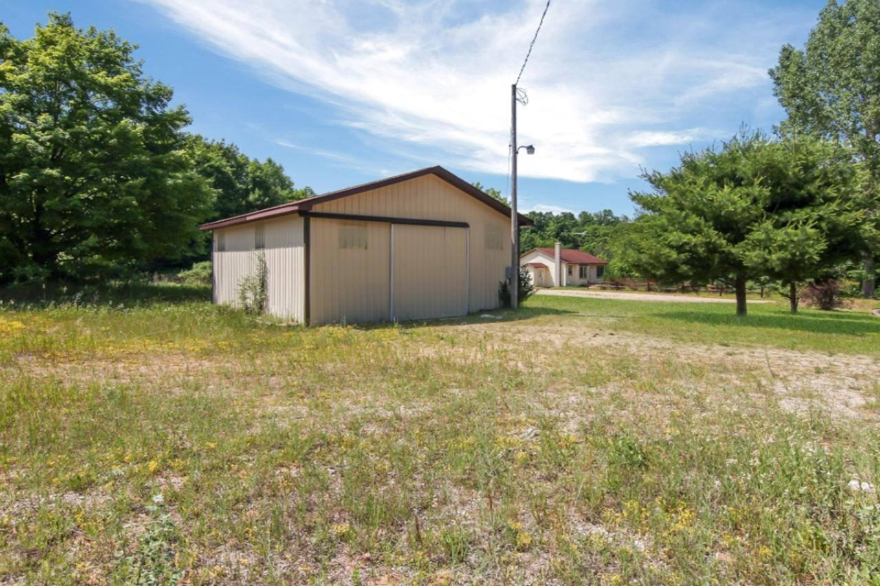 6666 Putney Road Arcadia, MI 49613 - Photo 8 of 48 IMG_0765-Edit-1280